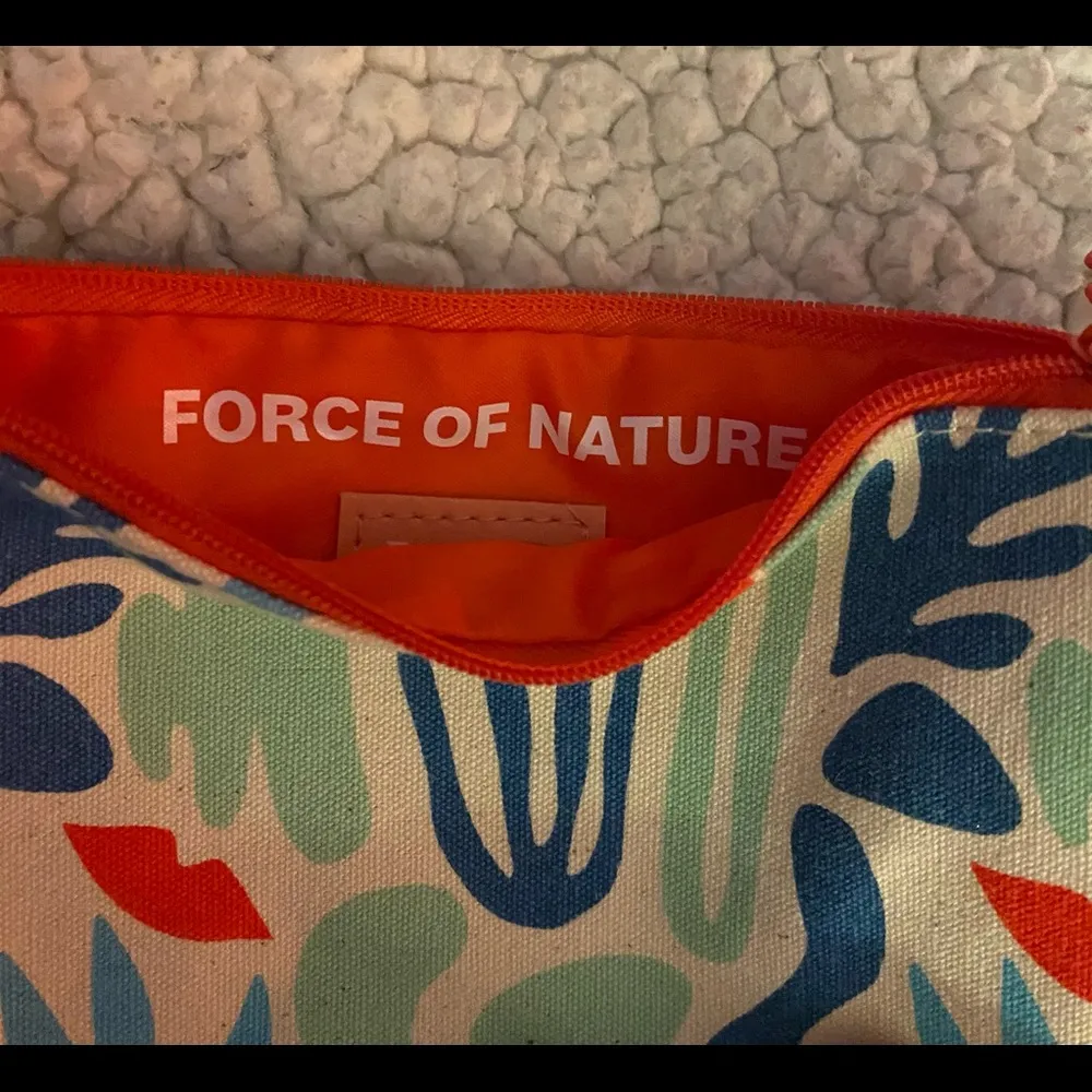 IPSY Force of Nature travel size cosmetics bag (red,green and blue leaf design) - Image 4