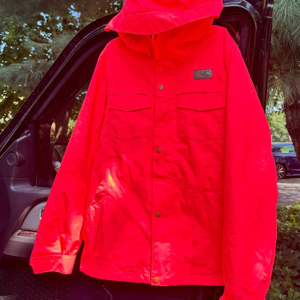 The Northface women’s hooded hyvent neon orange jacket - Image 4