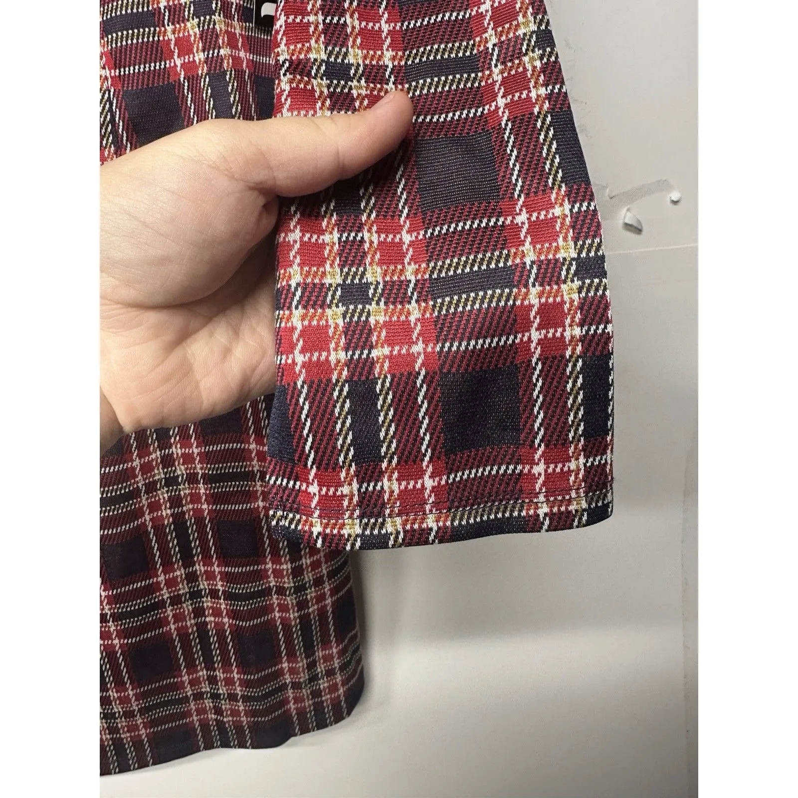 Trixxi Women's Plaid Dress Size XL Red Black Long Sleeve Scoop Neck NWT - Image 5