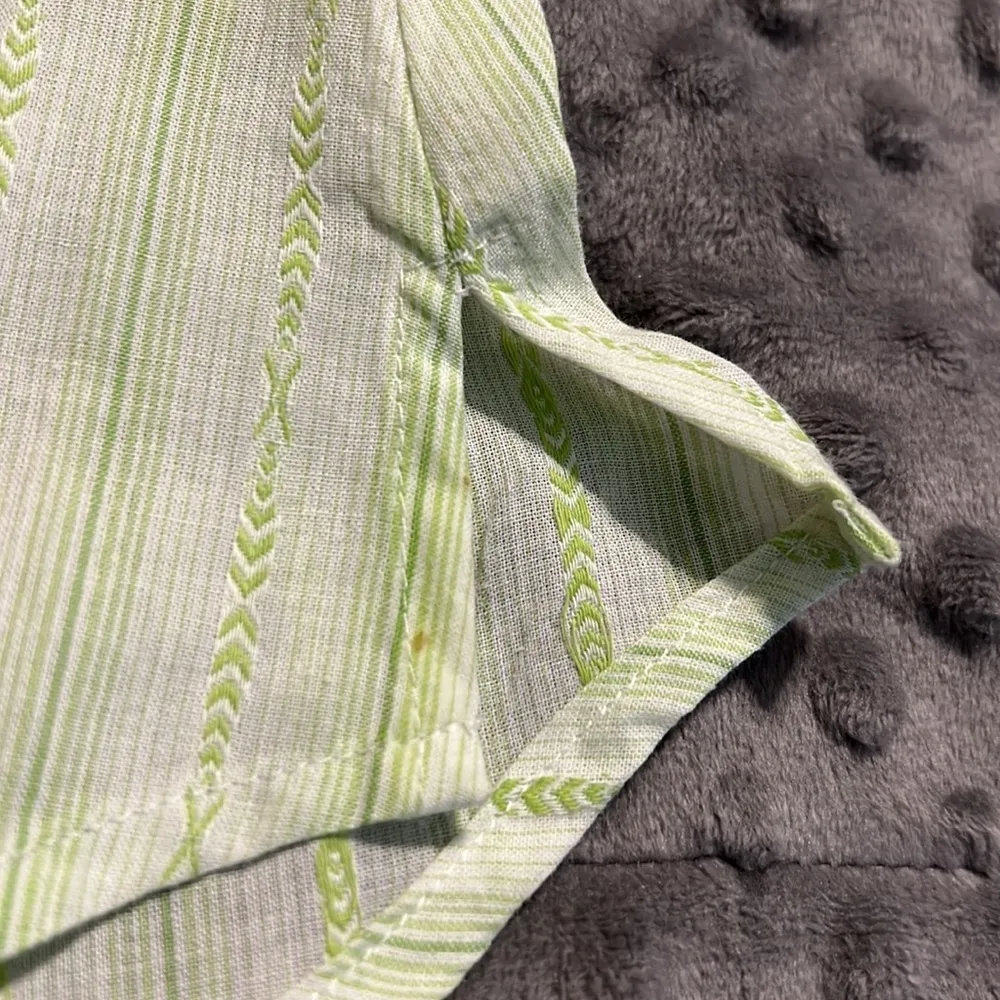 IZOD small womens tank celery sleeveless button down spot left side see pic NWT - Image 6