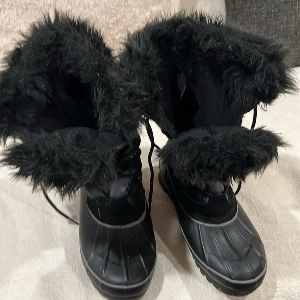 Khombu Women's Winter Snow Boots - SIZE 8 m- Black/Grey - Image 5