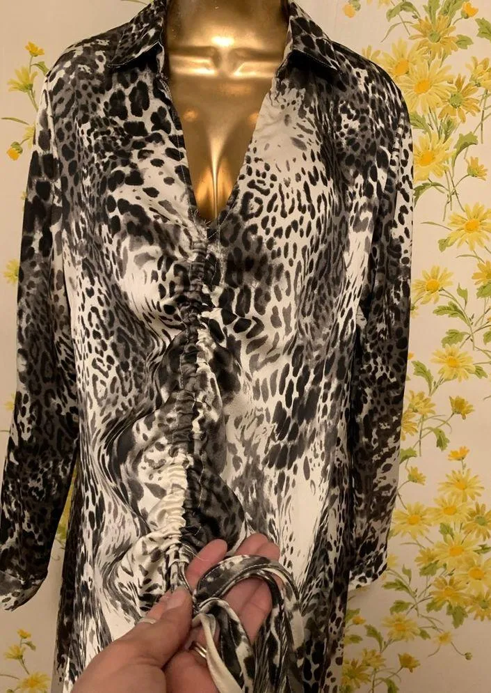 NWOT high low hem tunic animal print top size L Black Size L - Image 12