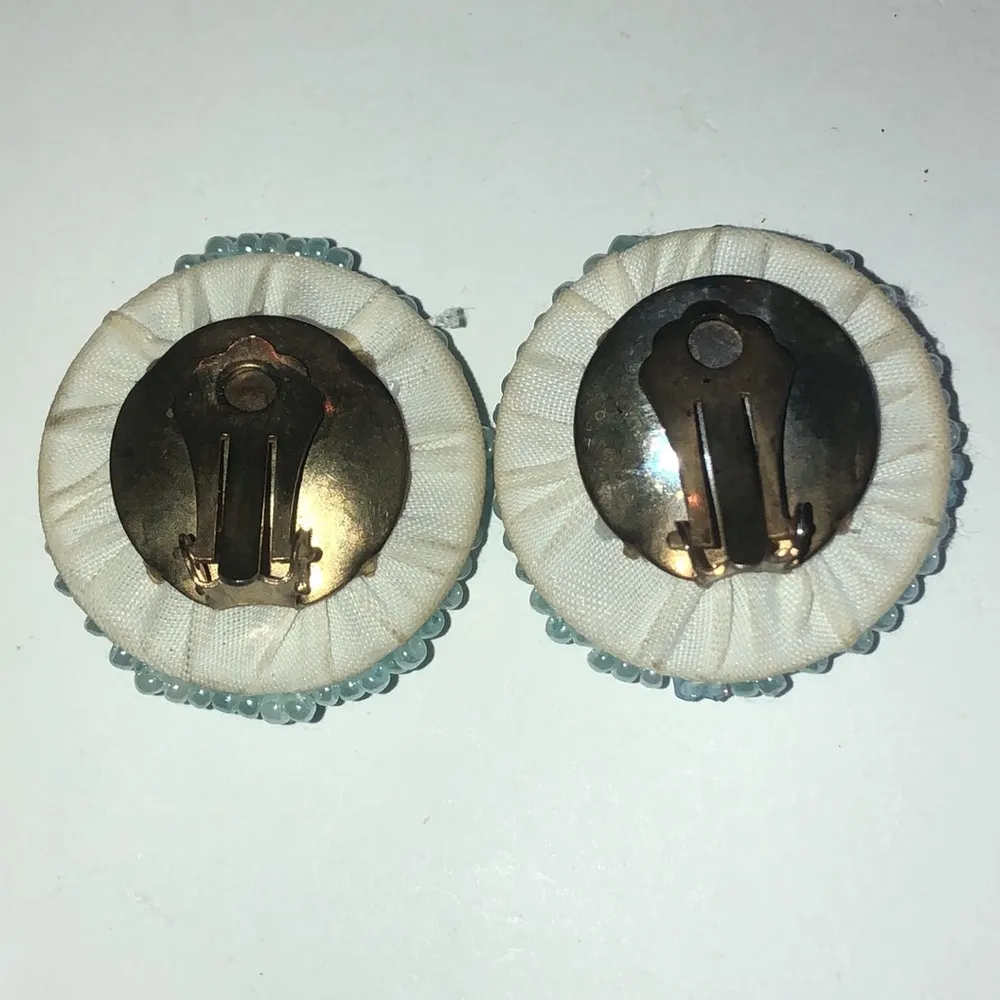 Vintage Light Blue Seed Bead Beaded Round Funky Retro Clip On Earrings - Image 4