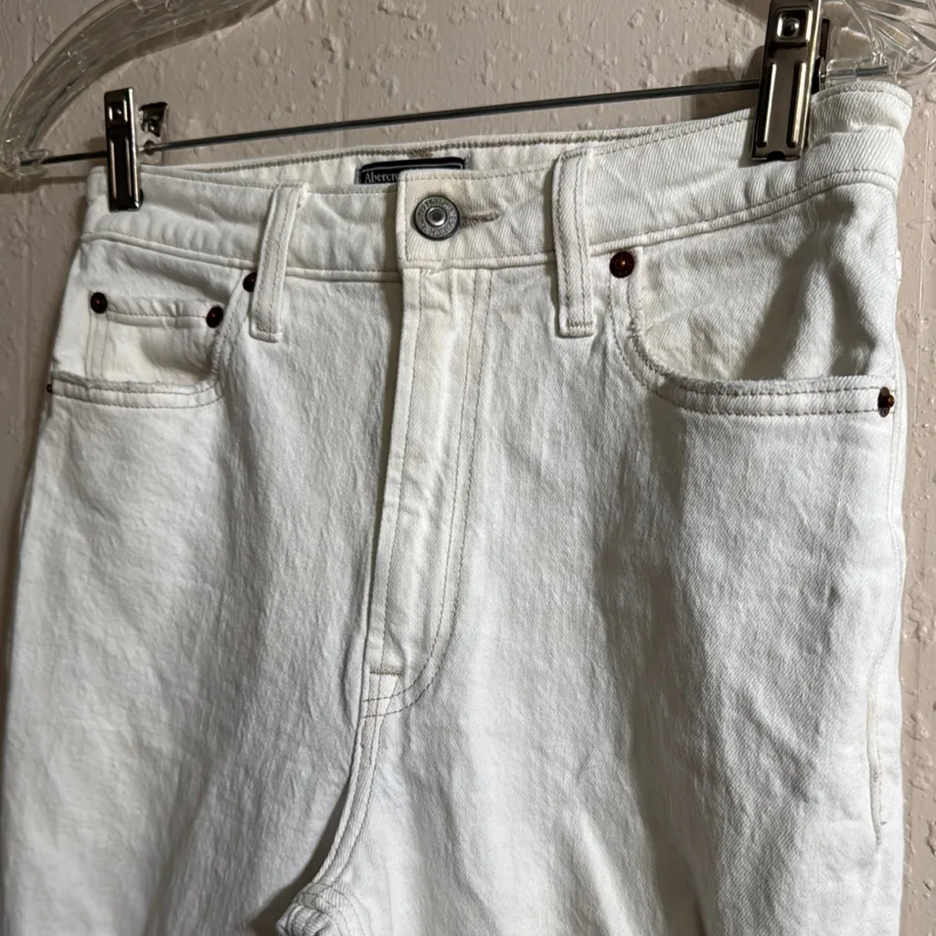 Abercrombie & Fitch White Skinny Jeans with Distressed Knees - Image 5
