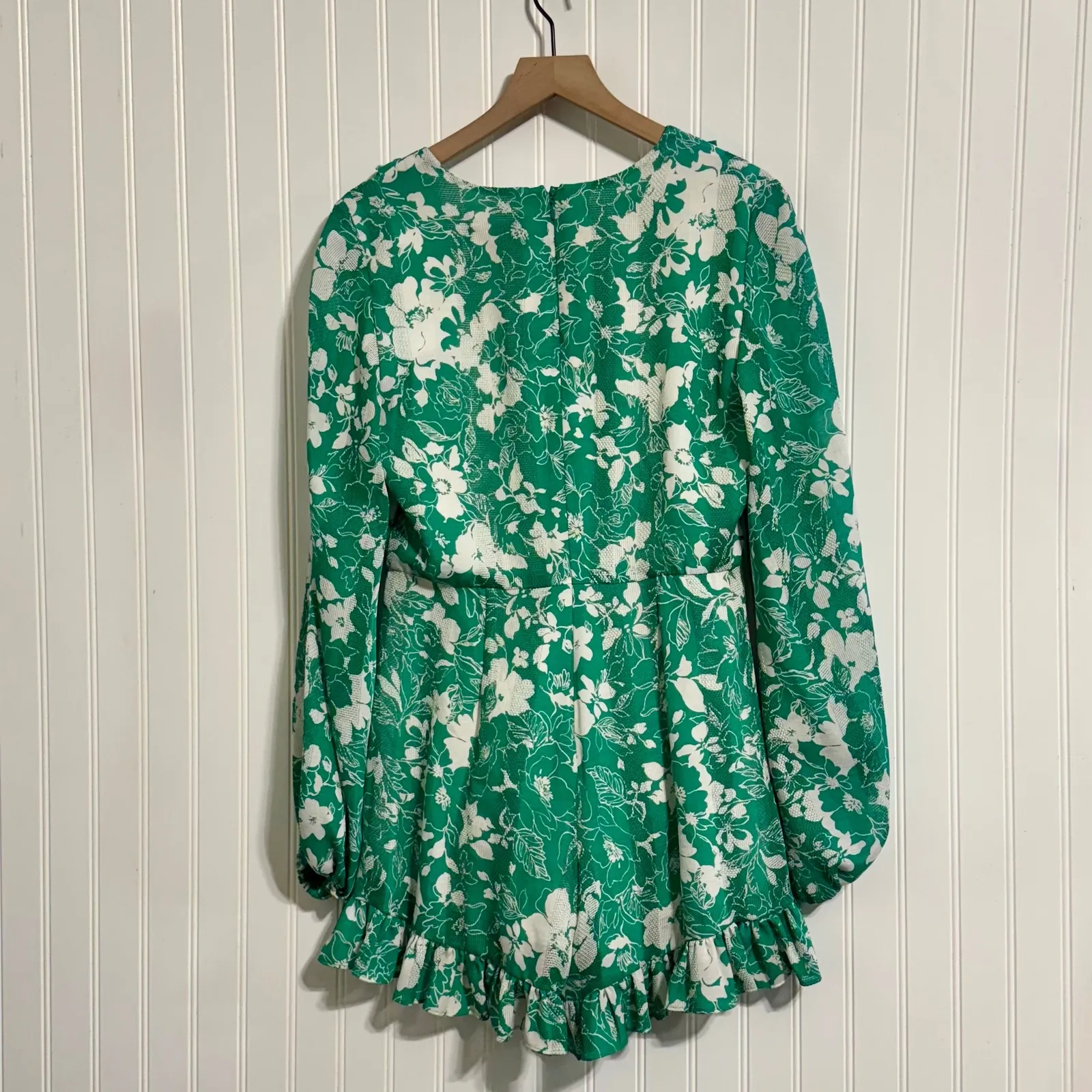 Alexis L Green Floral Ruffle Romper Long Sleeve V-Neck 100% Cotton Lined EUC - Image 4