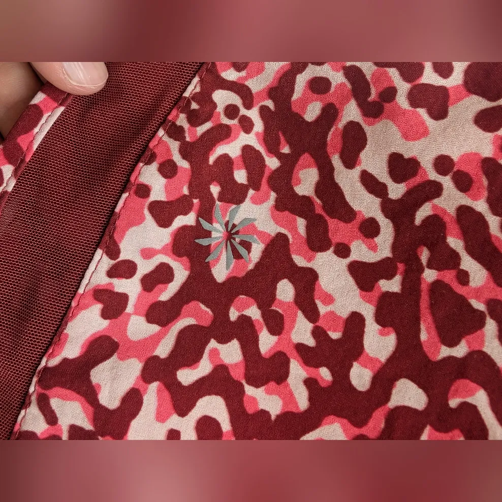 Athleta Mesh Racer Run High Rise 3" Shorts Womens S/P Red/Pink/White - Image 8