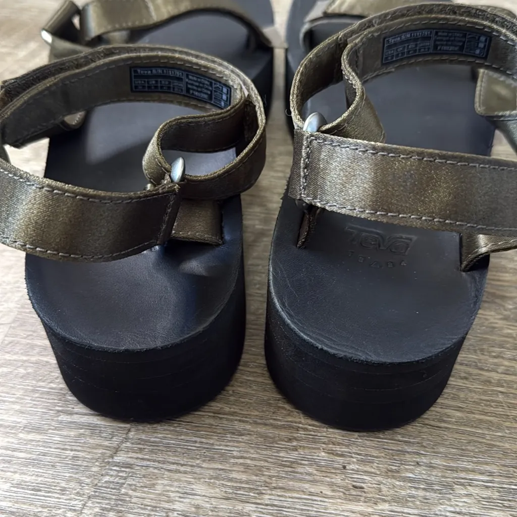 Teva Flatform Universal Satin Sandals In Olive Size 10 - Image 4