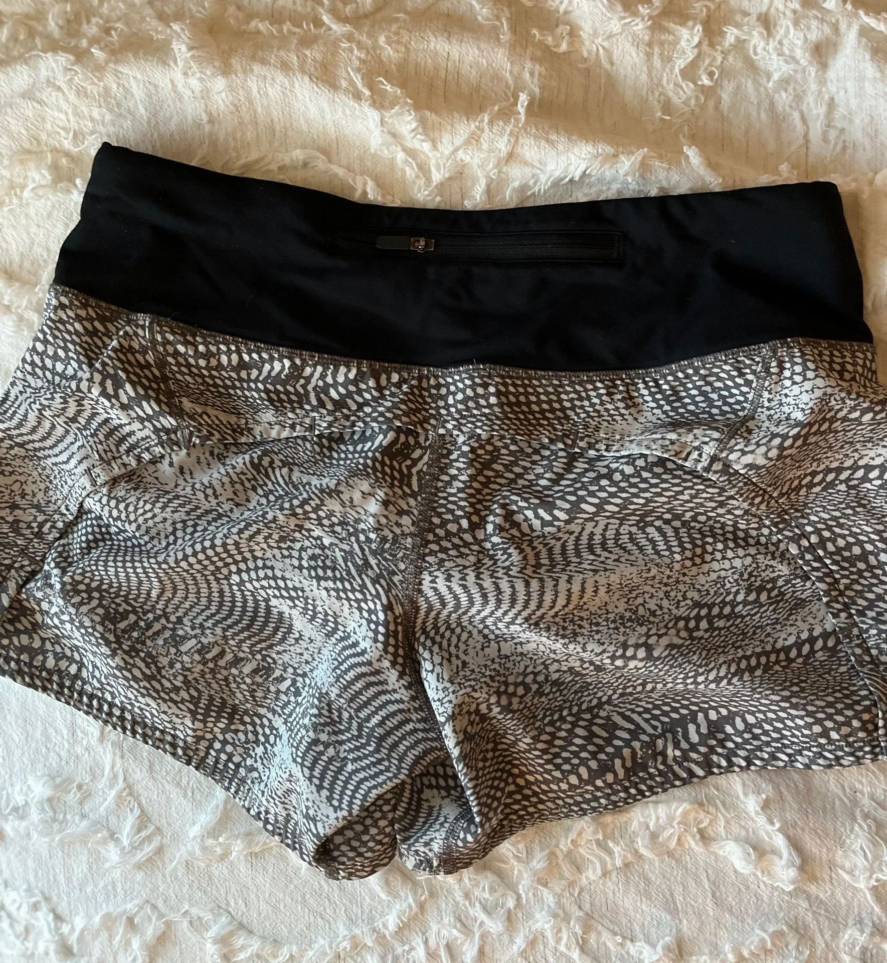 Lululemon Speed Up Shorts 4” - Image 3