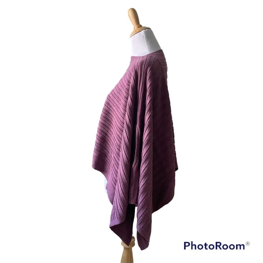 Lululemon Forward Flow Poncho in Heathered Plumful One Size - Image 4