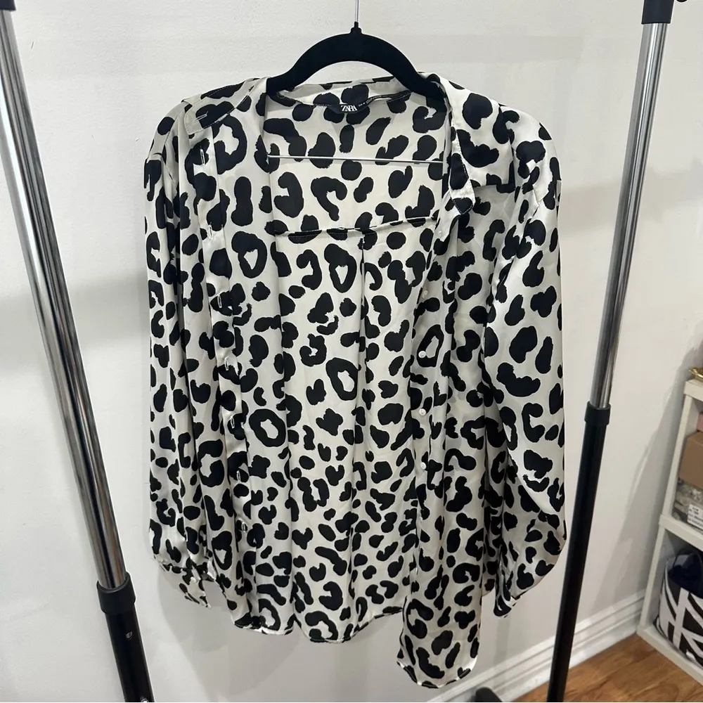 Zara Black and White Leopard Print Women's Top - Image 3