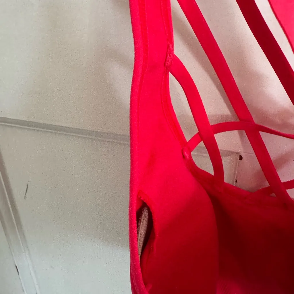 Victoria’s Secret Sport raspberry red bra size medium - Image 3