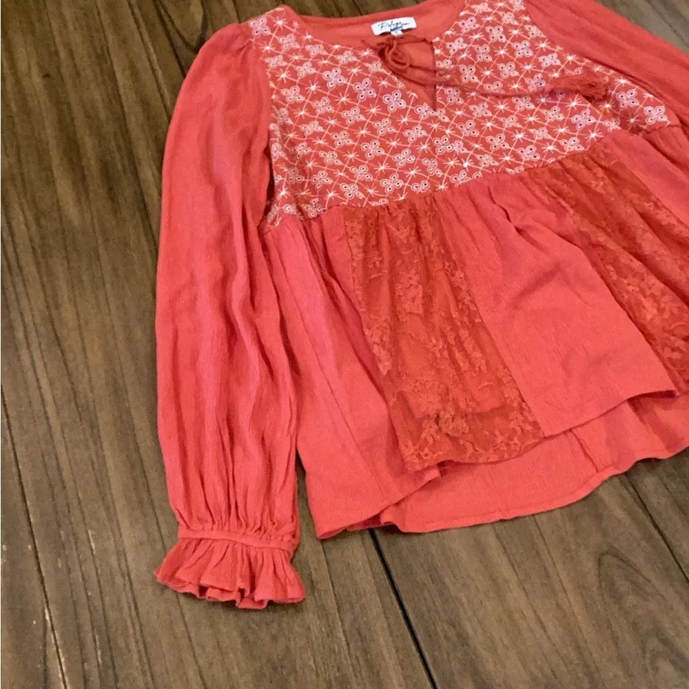 Polagram Rust Red & White Dainty Floral Boho Ballooon Sleeve Peplum Top small - Image 8