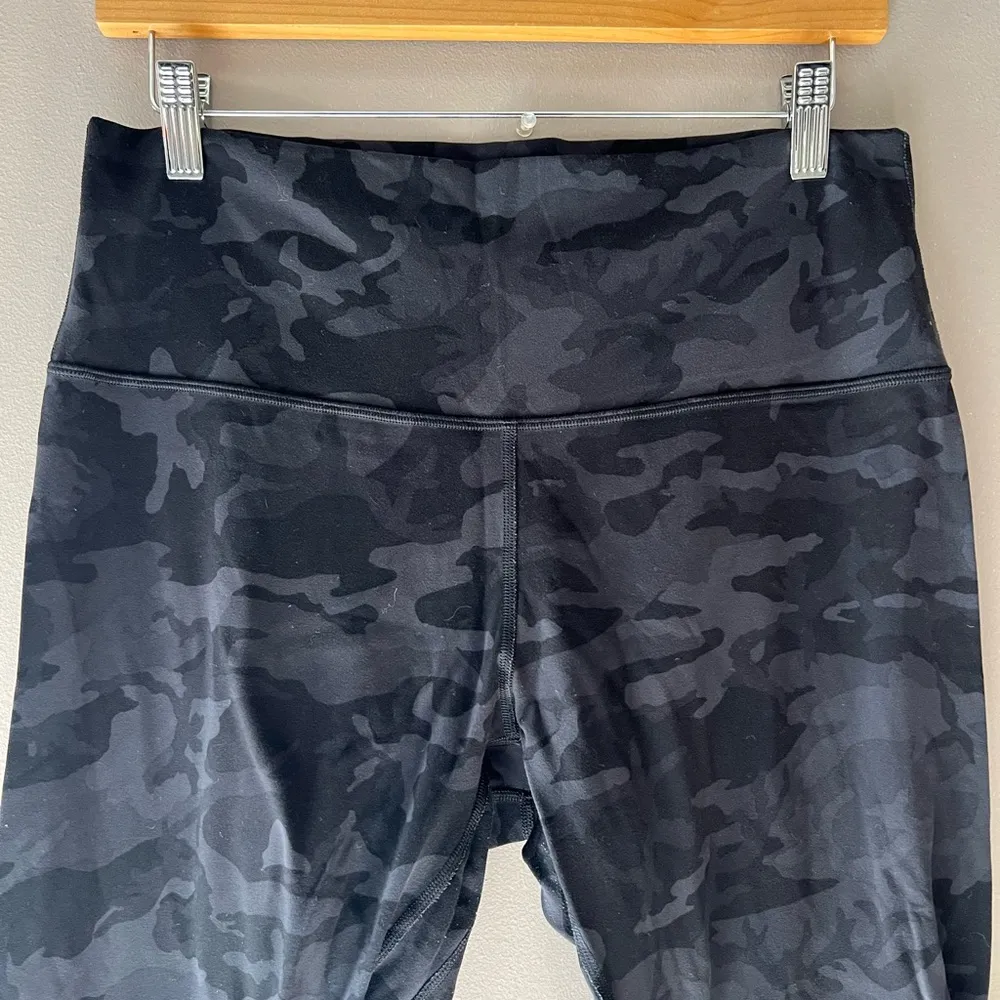 Lululemon Align Crop *21" Incognito Camo Multi Grey Size 12 - Image 4