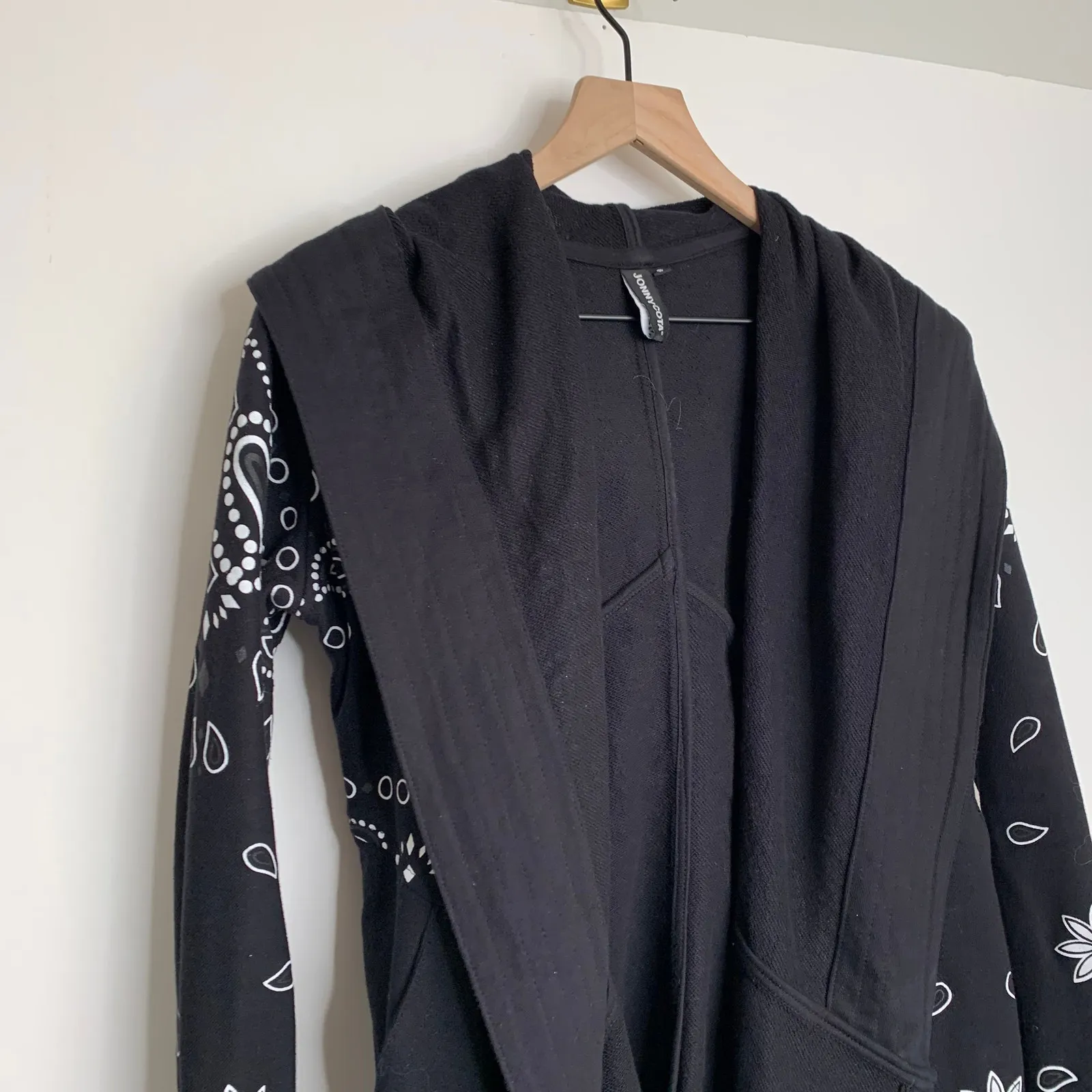 Jonny Cota Draped Hoodie in Black Bandana Open Front Women’s Small - Image 12