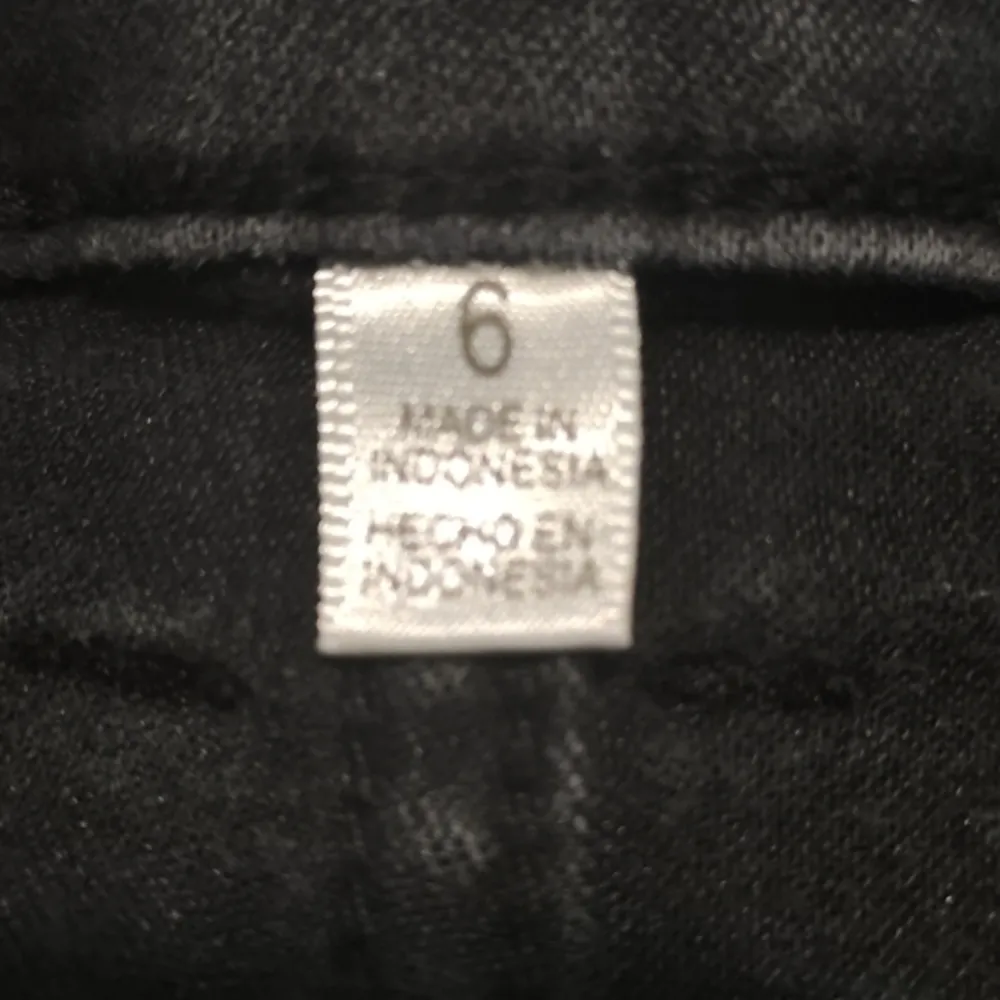 Seven7 Denim Black Jeans High Rise Skinny Crop Slim Fit Denim Size 6 EUC #6471 - Image 6