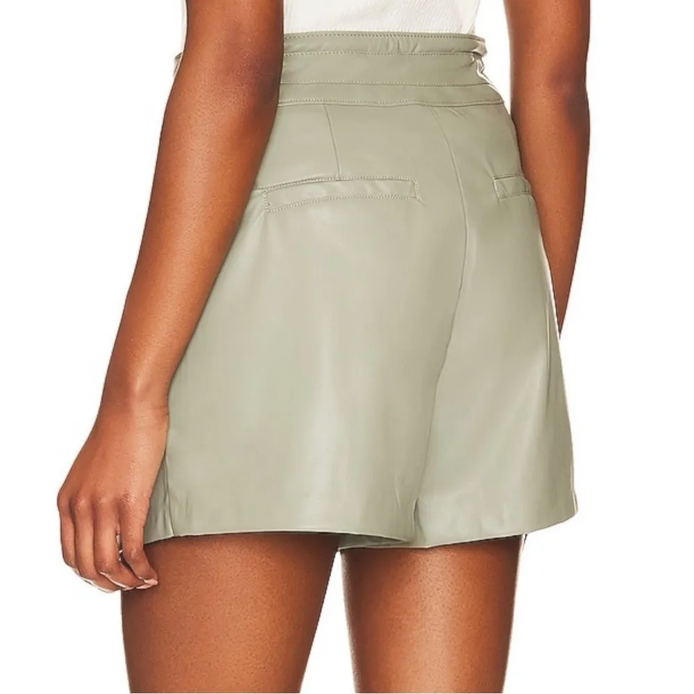 Revolve Blank NYC Size 31 Faux Leather Maybell Short in Joyous Shout Mint NWT - Image 7