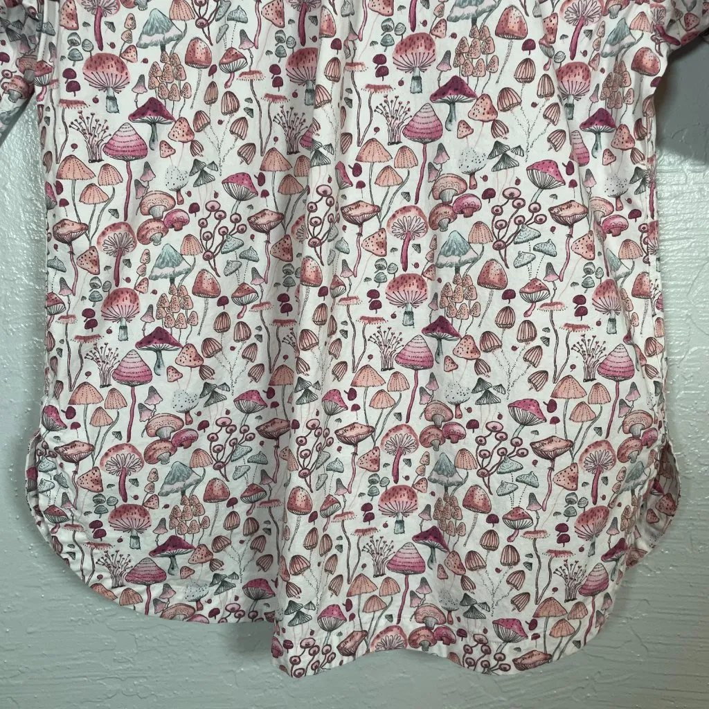 Duluth Trading Women M White Pink Mushroom Printmaker Poplin Elbow Sleeve Shirt Size M - Image 5