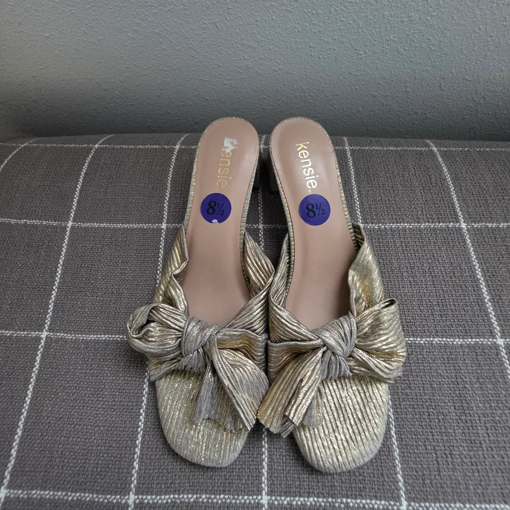 Chic Metallic Women's Mules - Image 3