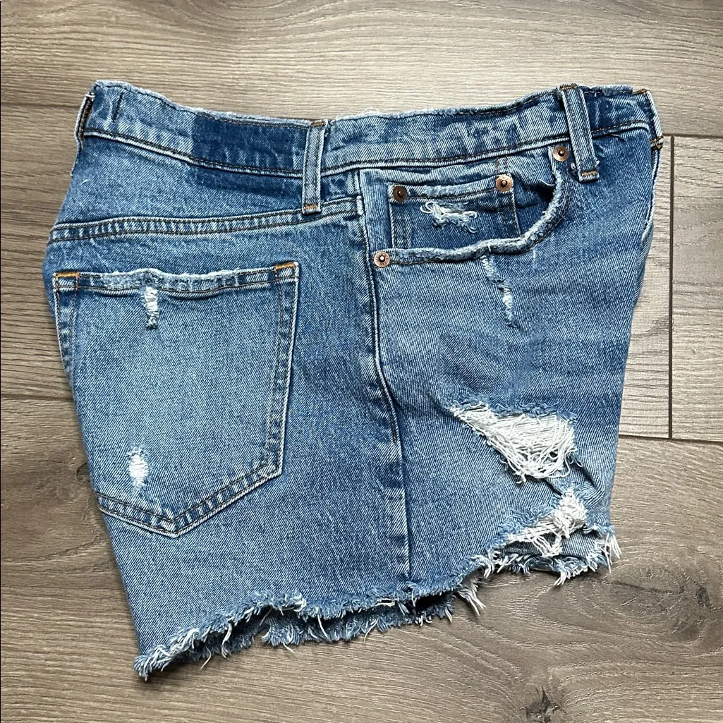 Abercrombie & FitchThe Mom High Rise Curve Love Stretch Blue Jean Shorts Size 26 - Image 2