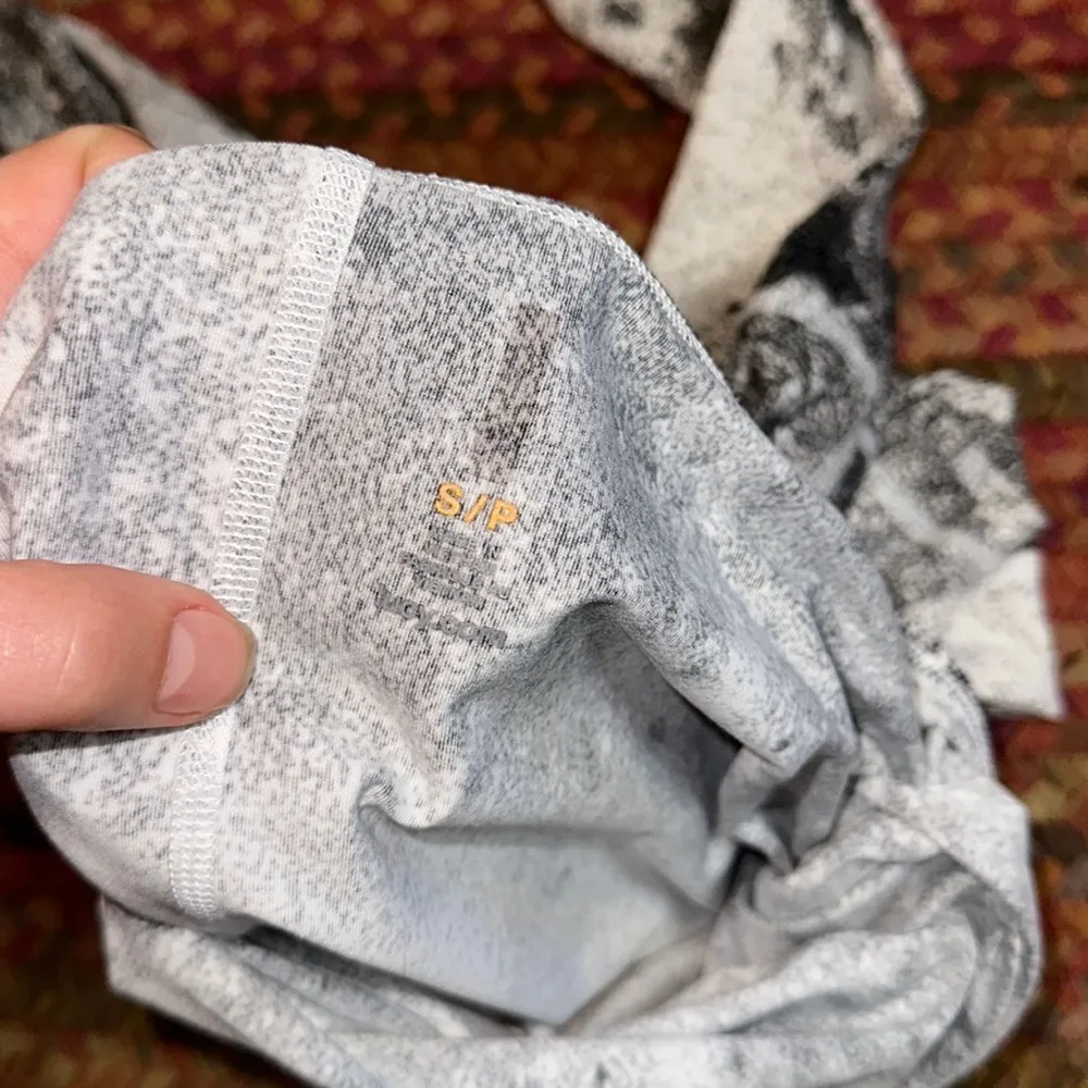 LUCY ATHLETIC GREY SPLATTER LONG SLEEVE STRETCH DRESS Gray - Image 4