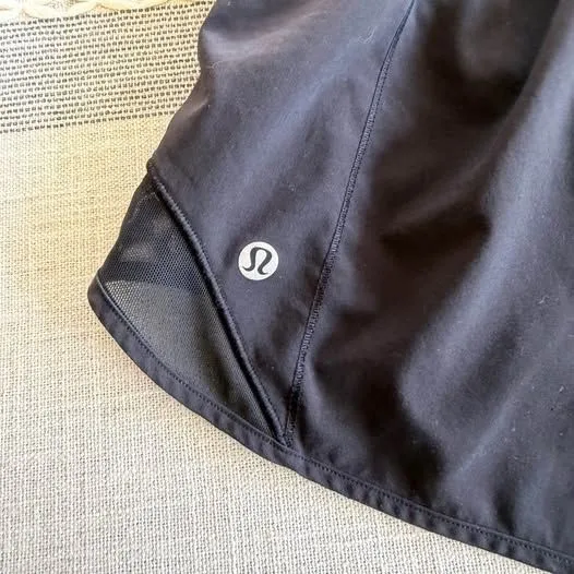 Lululemon Hotty Hot Short II Long 4" Black Size 10 - Image 4