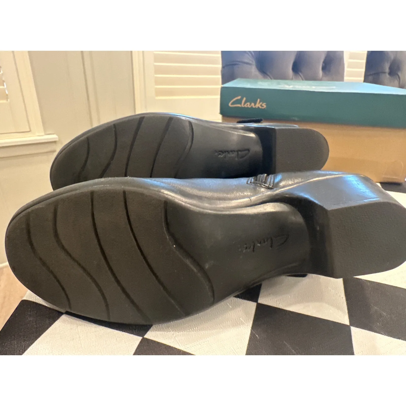 Clarks Women's Ingalls Nile Boot Size 8 N Block Heel Black Leather Suede Bootie - Image 7