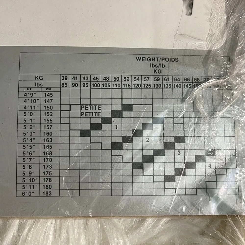 Christian Dior Diorissimo French Champagne Ultrasheer Sandalfoot Pantyhose Sz 1 - Image 10