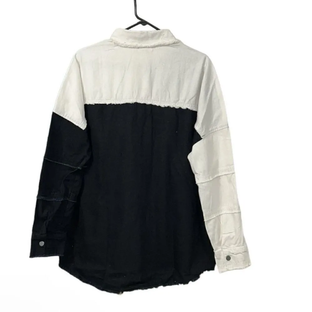Elan Black & White Distressed Color block
Jacket/Shirt(Size Medium) - Image 5