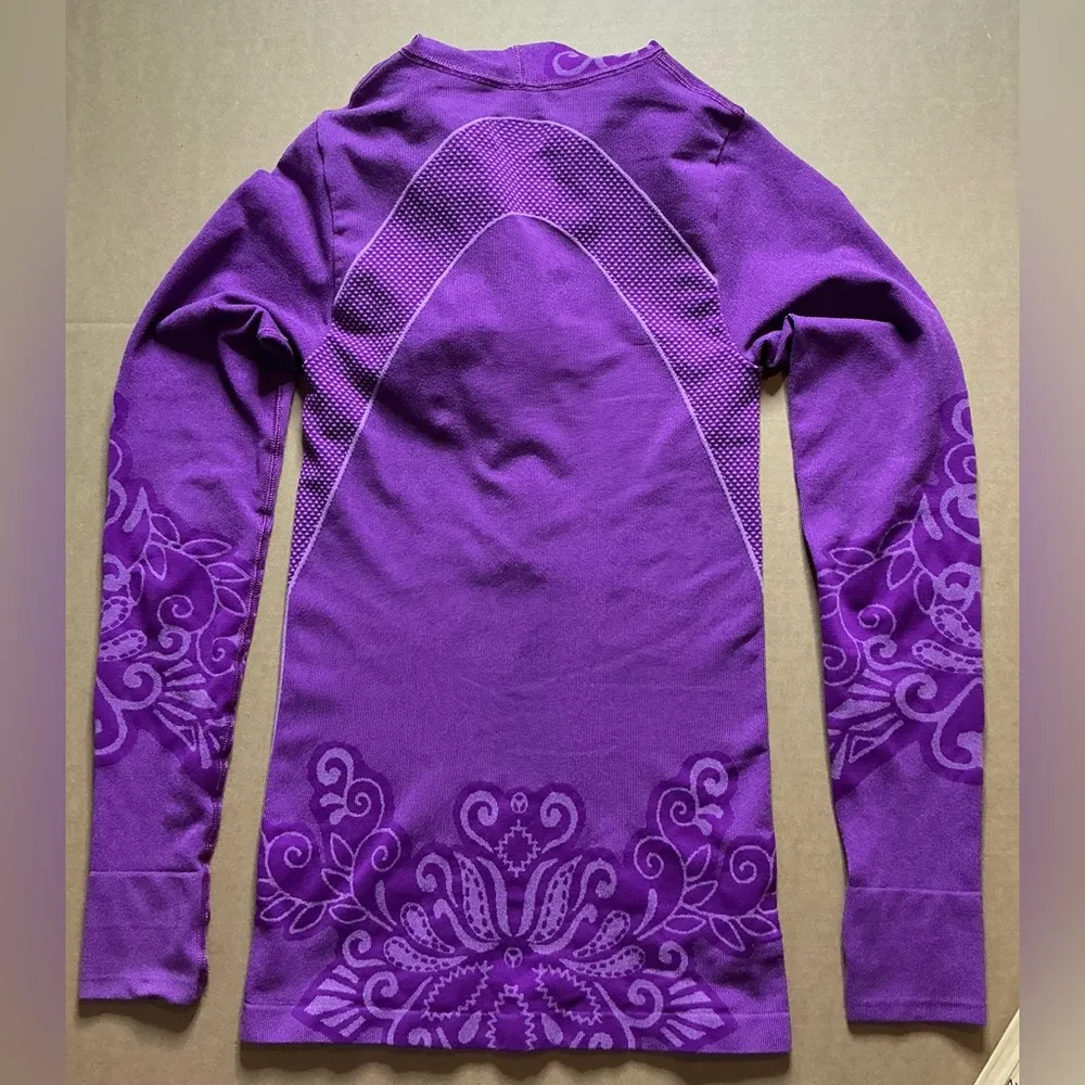Athleta  Purple Hooded Jacket size 6 - Image 2