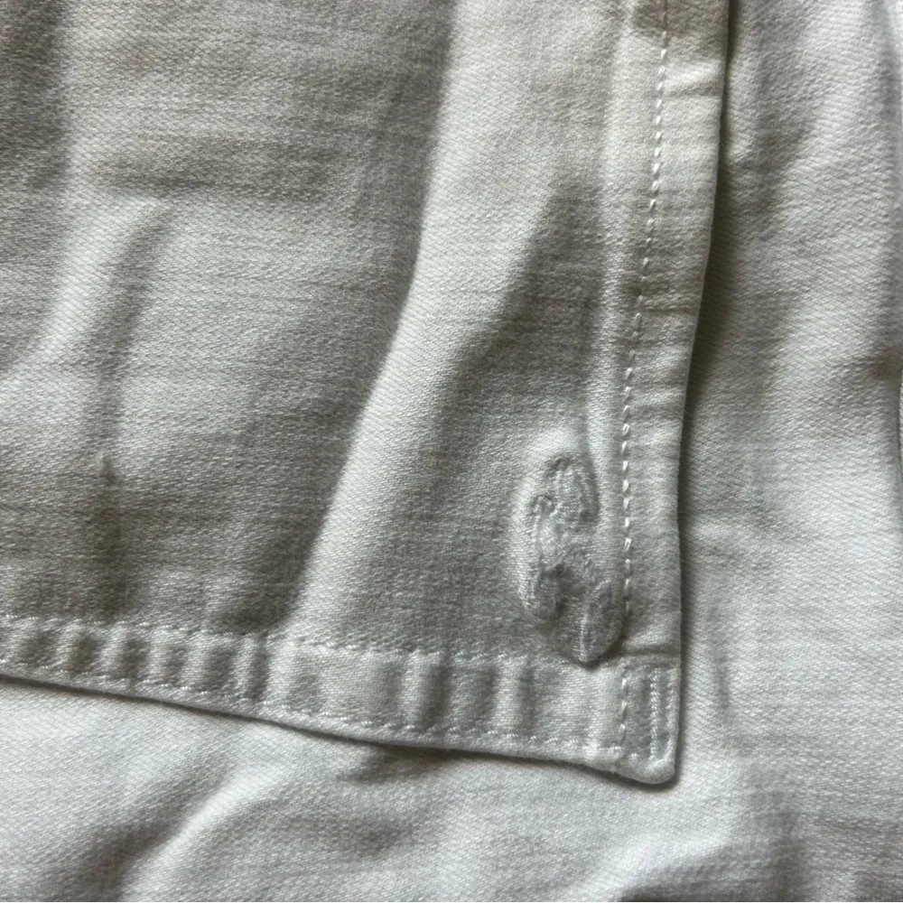 Hollister Size 5/W 27 High-Rise Distressed Shorts | White | Advanced Stretch - Image 4