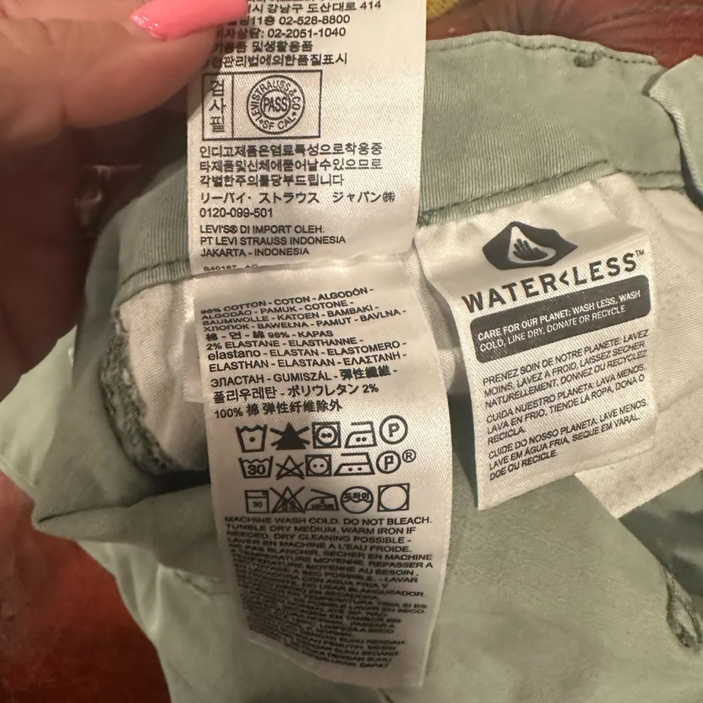 EUC LEVIS UNIQUE GREEN CARGO PANTS BALLON LEG STYLE - Image 11