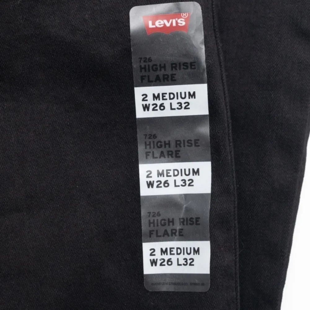 Levis. 726 High Rise Flare Women's Jeans. - Image 6