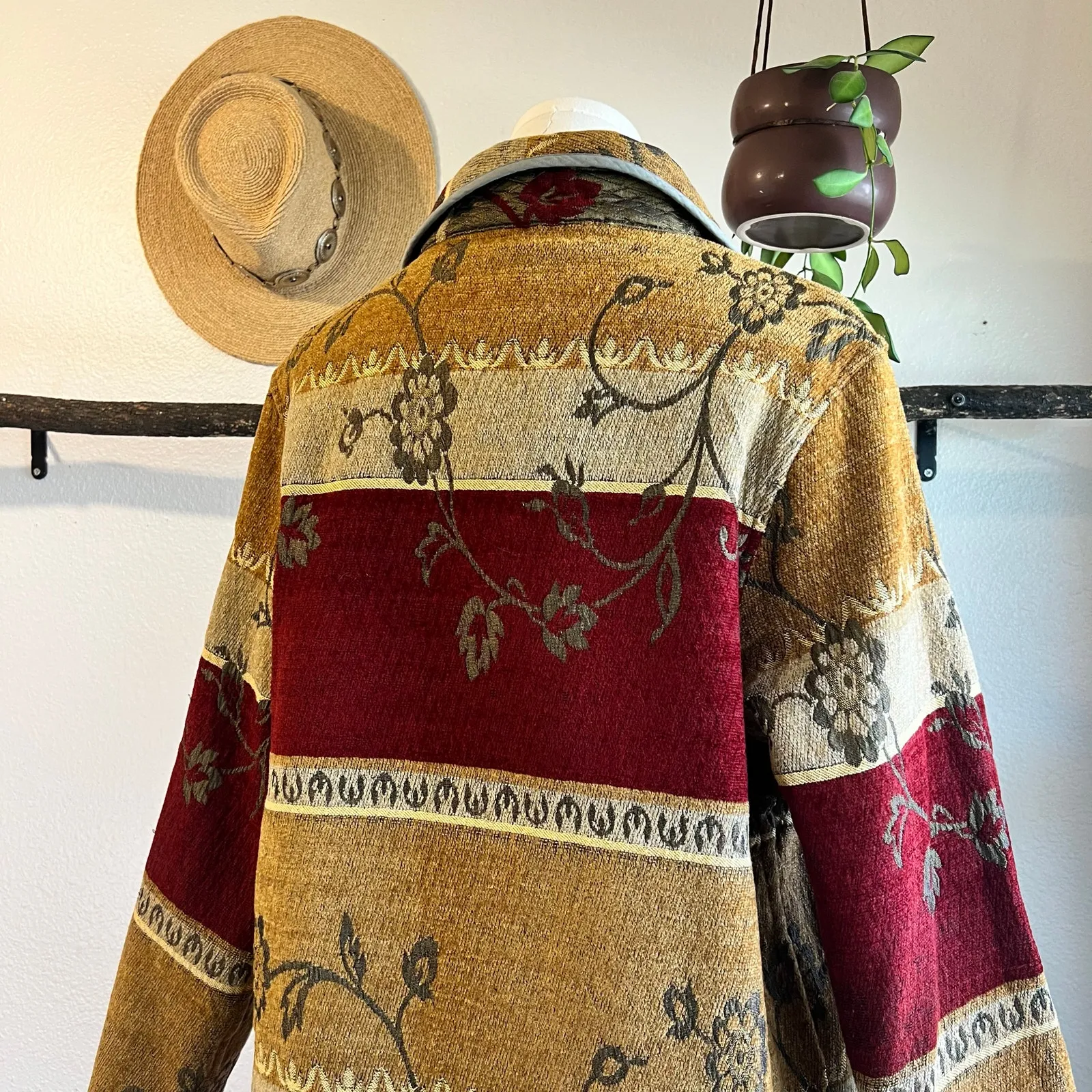 Tally Ho Vintage 90s Red Tapestry Floral Button Front Chore Jacket Size XL India - Image 4