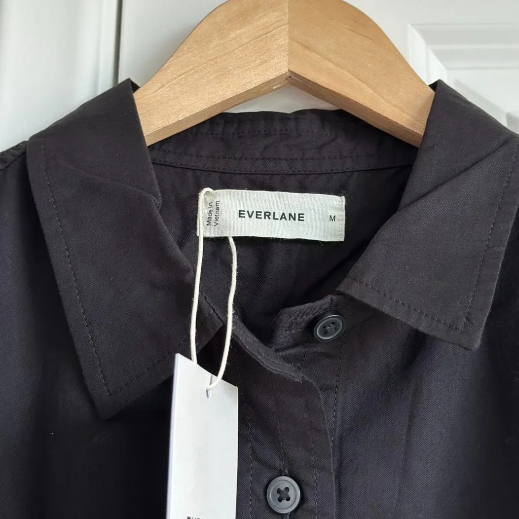 Everlane The Way-Short Shirt in Silky Cotton in Black, Size Medium - Image 7