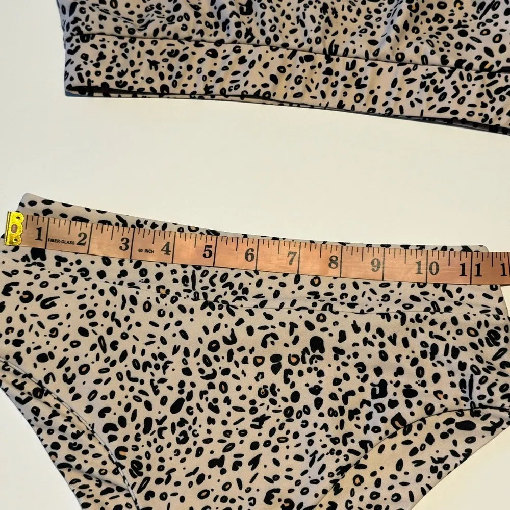 NEW Kulani Kini’s Leo Bikini Set Leopard Spots Sz Small - Image 5