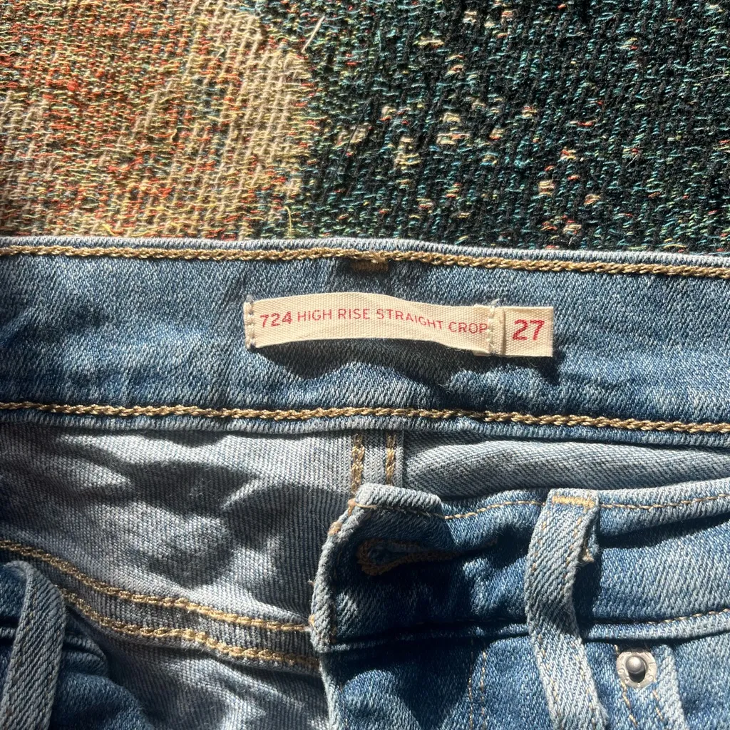 Levi’s 724 High Rise Straight Crop Distressed Jeans Women’s 27 Light Wash Denim - Image 14