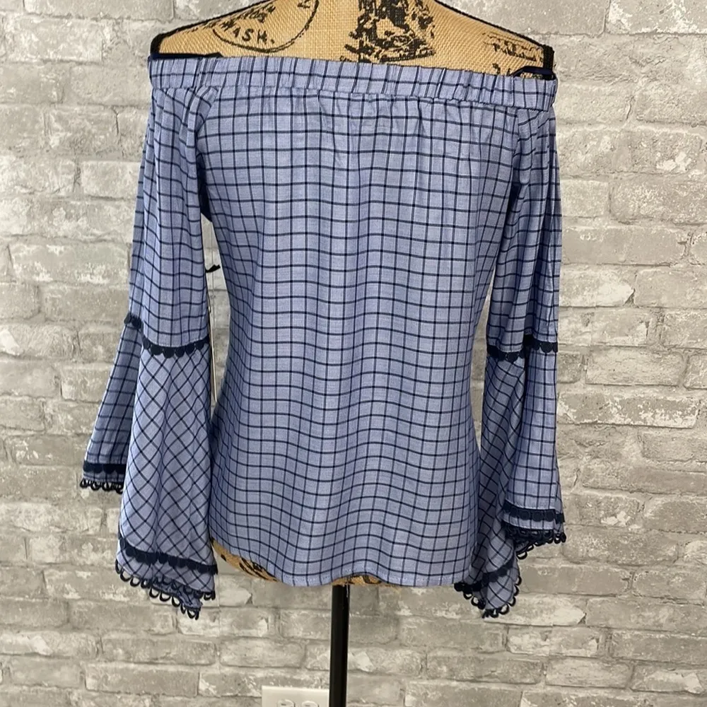 Doe & Rae Bell Sleeve Off Shoulder Top - Image 4