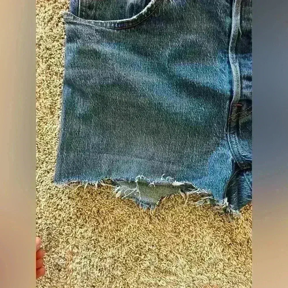 Levi’s 501 Cut off jean shorts Torn up bottom Levi’s 31 waist - Image 6