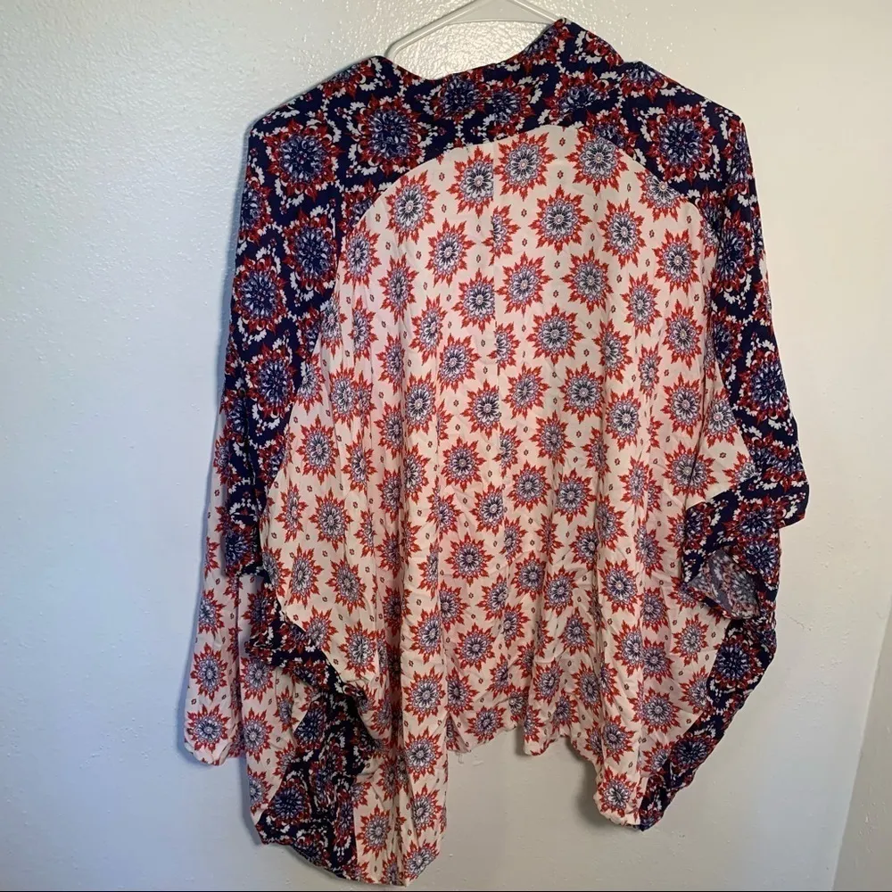 Eyeshadow Open Circle Starburst Kimono White Red Blue - Image 9