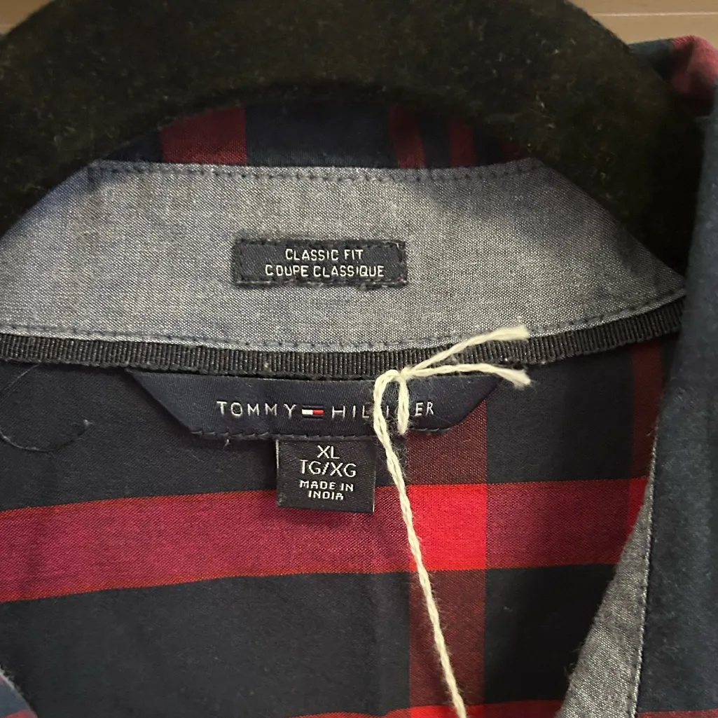 Tommy Hilfiger Classic Fit Cotton Button Down Plaid Shirt Navy Red - size XL - Image 2