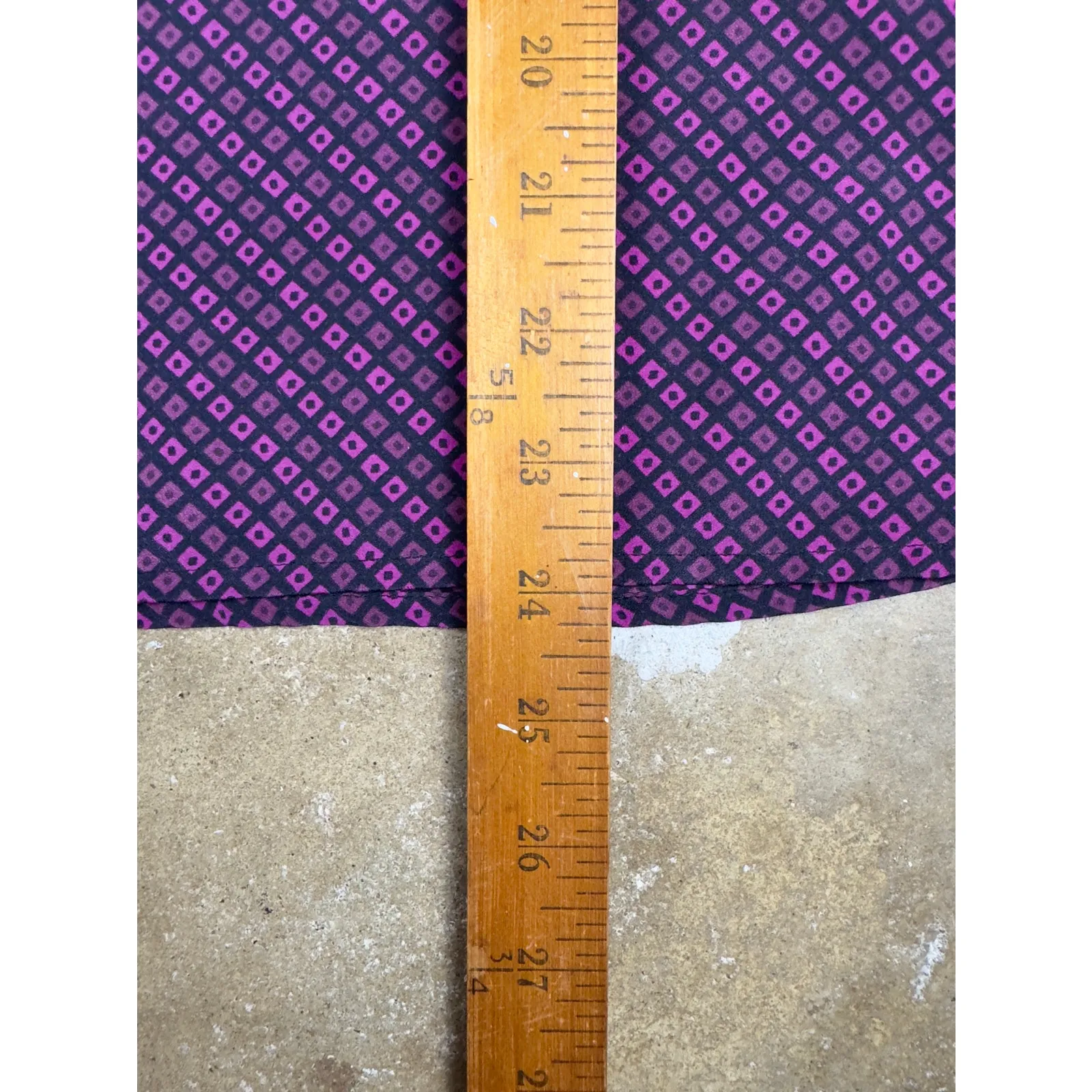 Banana Republic‎ Women’s Blouse Small Purple Geometric Diamond Print - Image 7