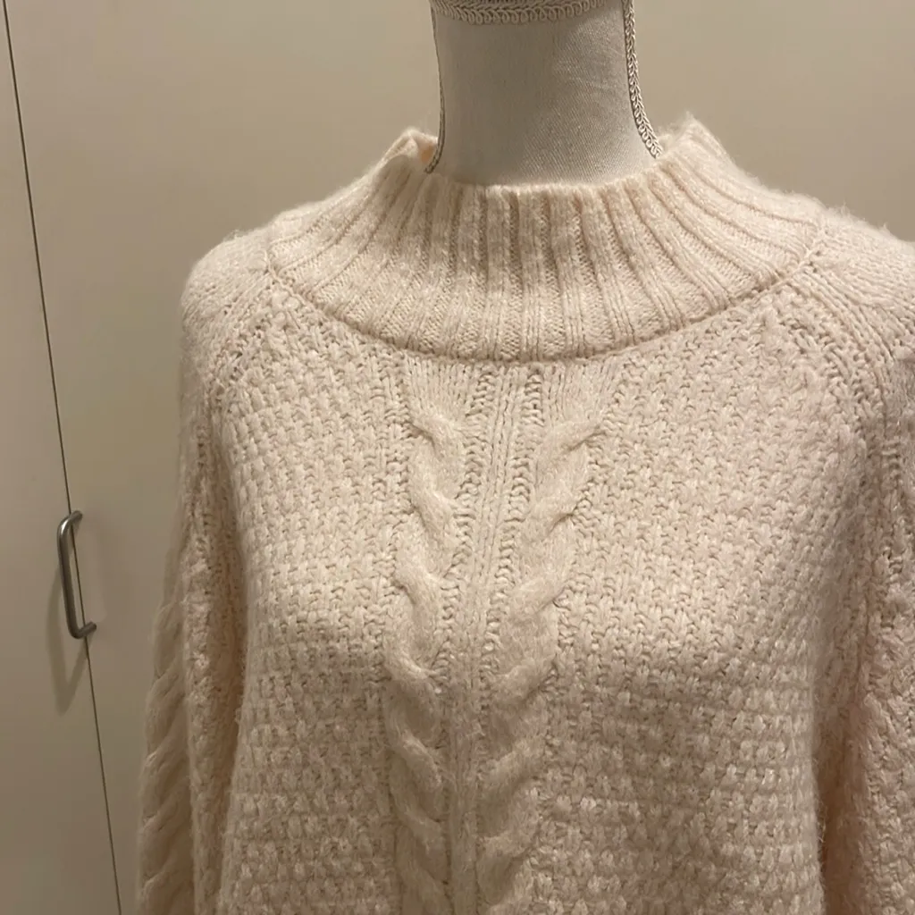 In loom ivory cable knit sweater size Medium - Image 2