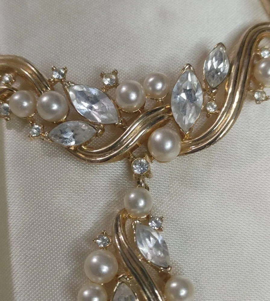 Vintage Trifari Necklace Pat Pend Gold Tone Faux Pearl Rhinestone Pendant - Image 6