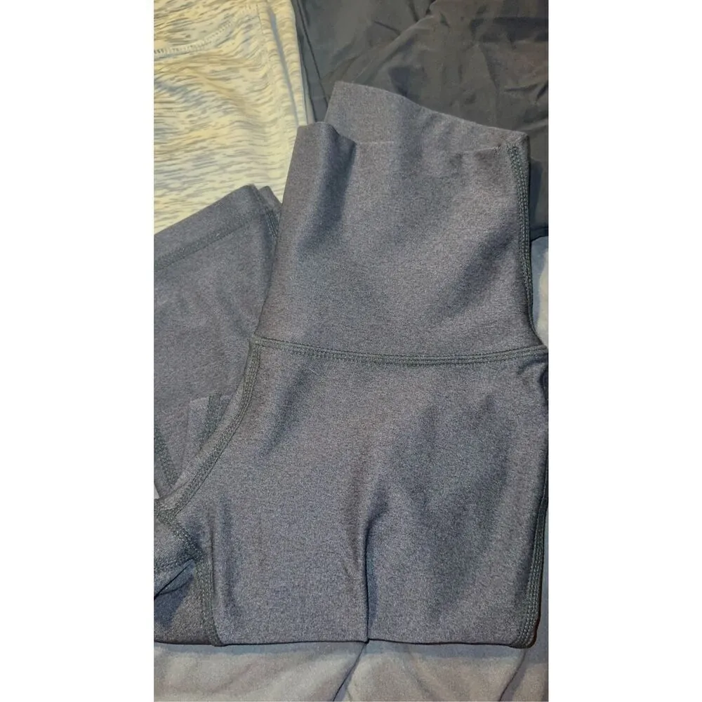 Women’s capri Leggings Bundle of 3  (Size X-Small) - Image 2