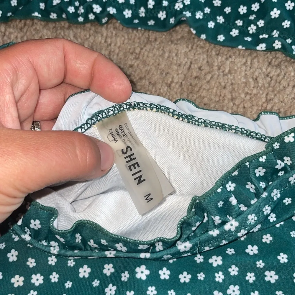 SHEIN green and white Floral Ruffled Bikini Set size medium high waisted - Image 5