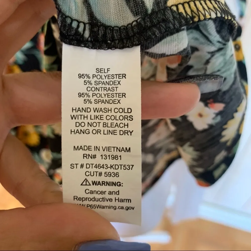 Naif Comfy Casual Dark  Floral Small Business casual Blouse - Image 2