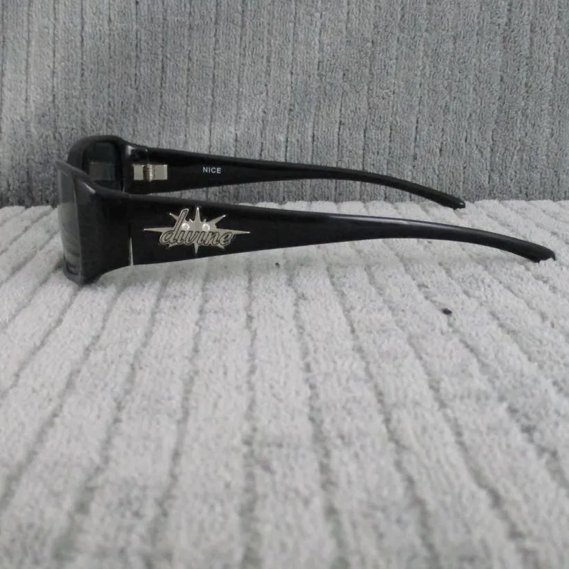 New Divine Eyewear Nice Black/Smoke Sunglasses Women's NWT Black - Image 3