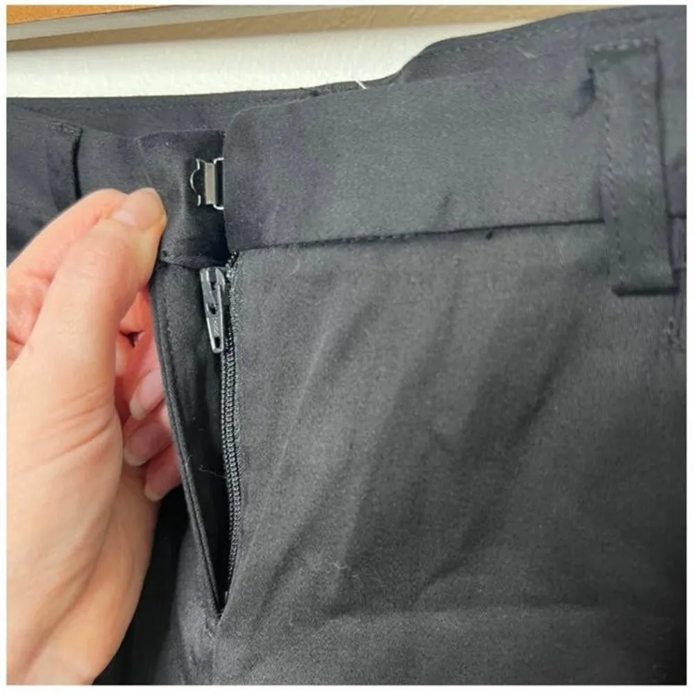 Laundry by Shelli Segal Black Trouser Tailored Dress Shorts, size M, B72, $42 - Image 3