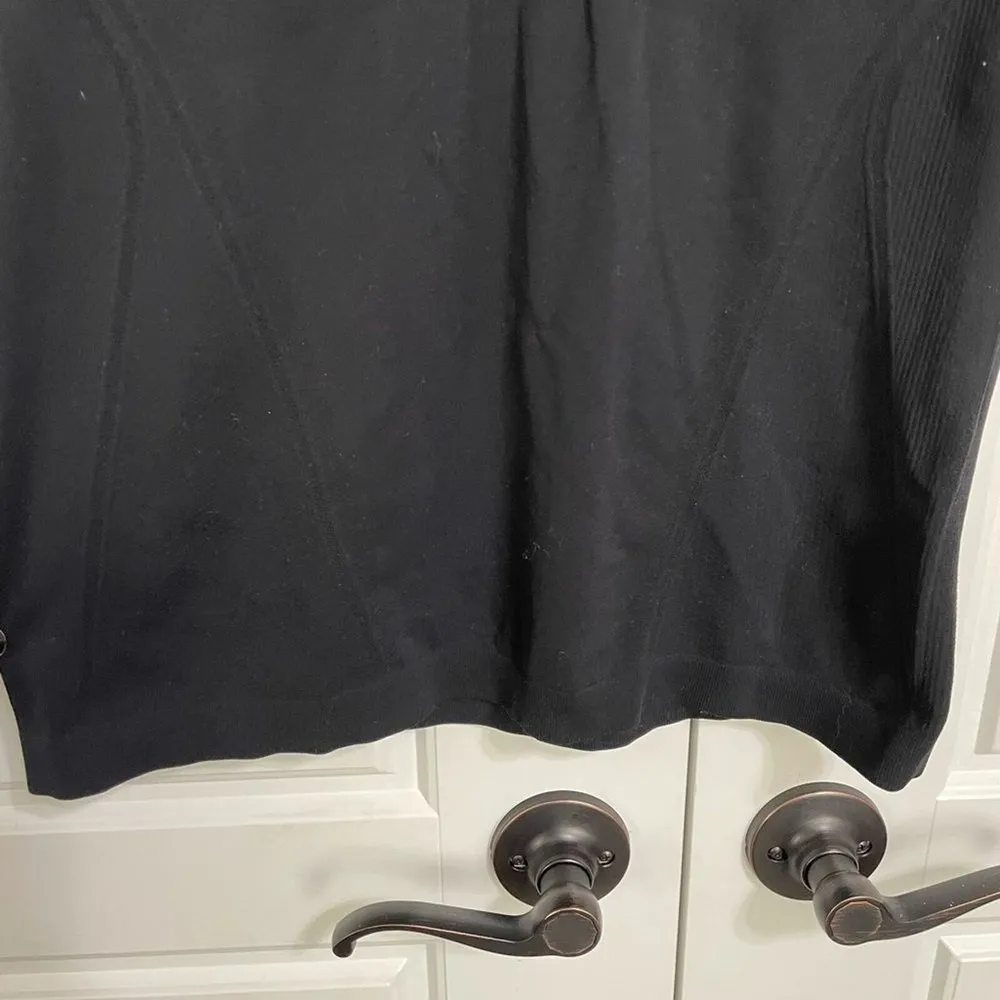 Athleta Racerback Tank Top Athletic Workout Sleeveless Black Top Size M - Image 2