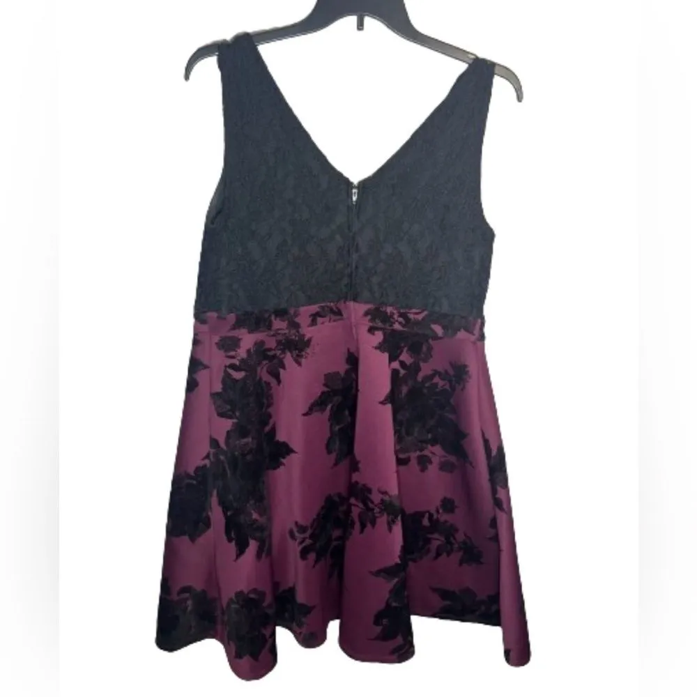 Maurices fit & flare velvet floral with lace dress BLACK PURPLE SIZE 1X - Image 2